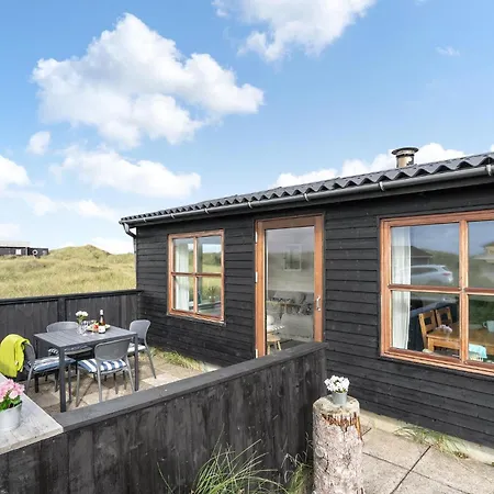One Bedroom Stunning In Holiday home *